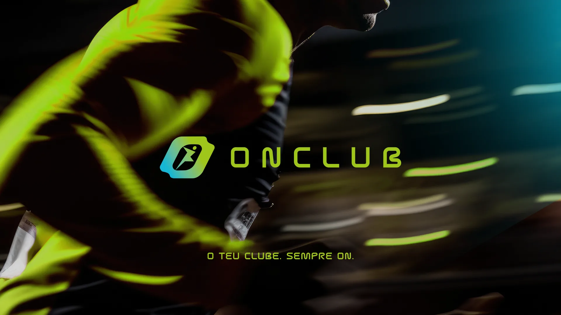 Atleta em movimento com equipamento verde-lima, sobre fundo escuro. OnClub, o teu clube, sempre on.